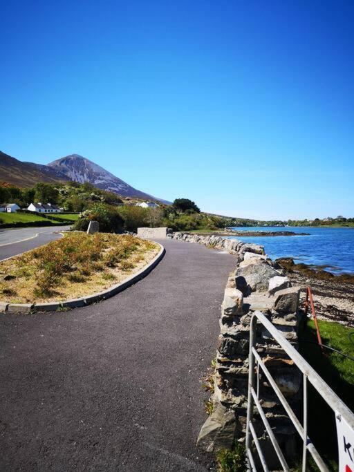 Modern Apartment At Croagh Patrick Westport Exterior photo